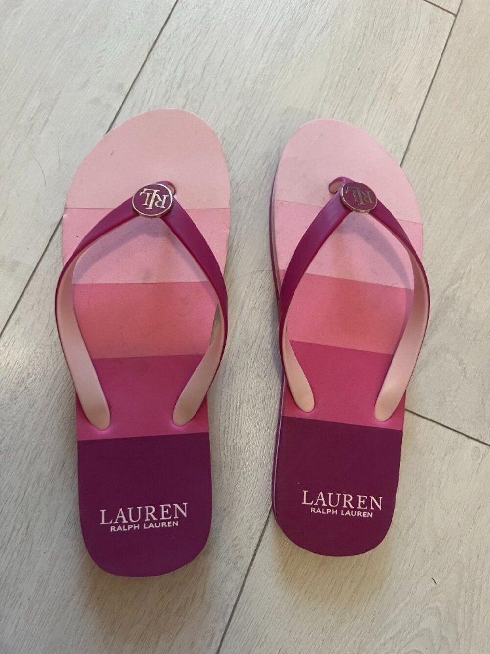 Lauren Ralph Lauren Pink Ombré Flip Flops | Sandals 💕